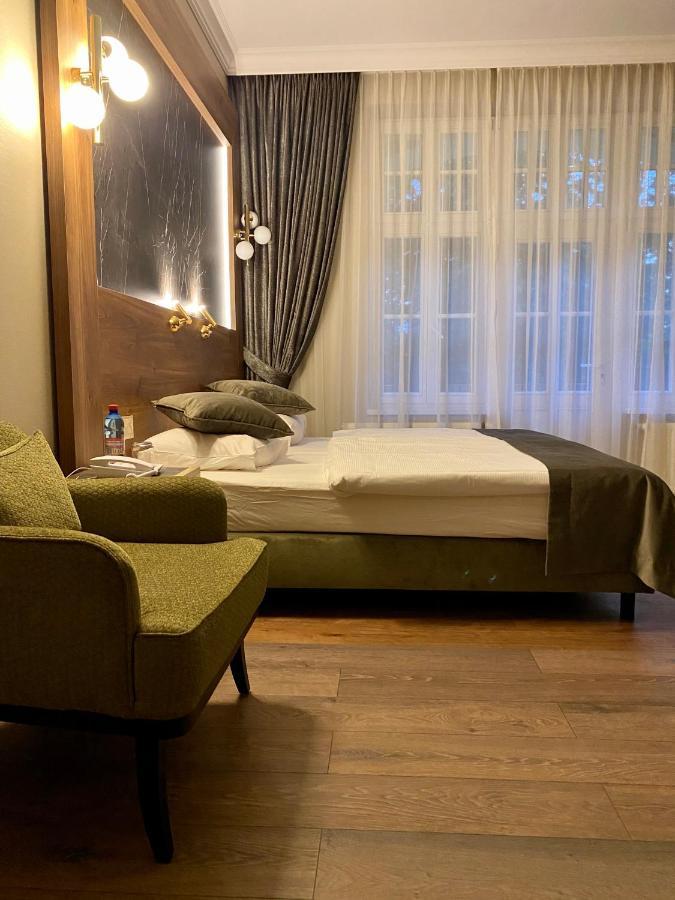 Pensjonat - Restauracja Zolty Domek Szczecinek Kültér fotó