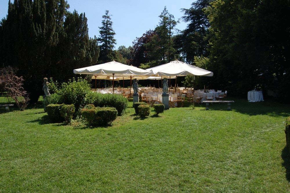 Pensjonat - Restauracja Zolty Domek Szczecinek Kültér fotó